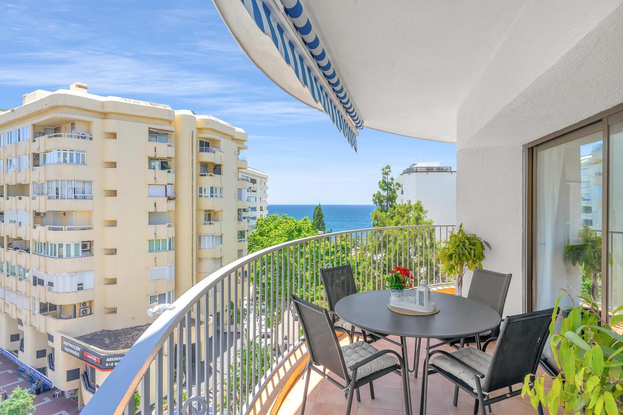 Polo 5d Jacaranda * Marbella